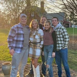 Meet your Posher, Kelly